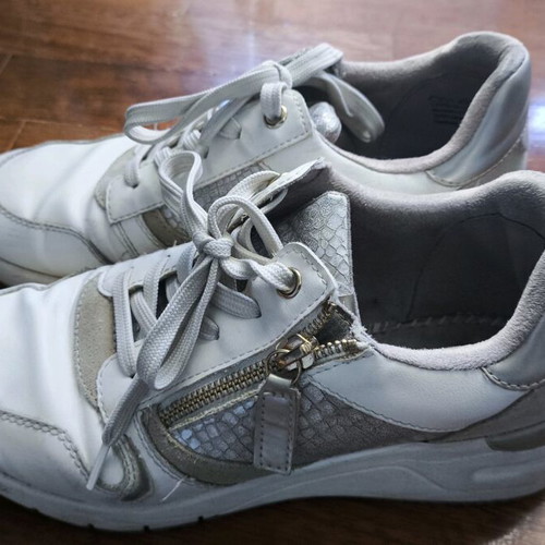 Tamaris athletic shoes used, size 40, white leather