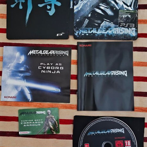 Metal Gear Rising Revengeance Steelbook PS3 used with unused codes
