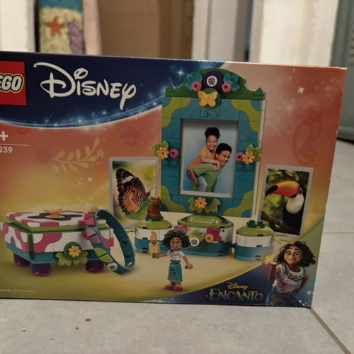 Lego Disney Encanto 43239 Mirabel's Photo Frame and Jewelry Box new