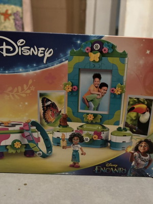 Lego Disney Encanto 43239 Mirabel's Photo Frame and Jewelry Box new