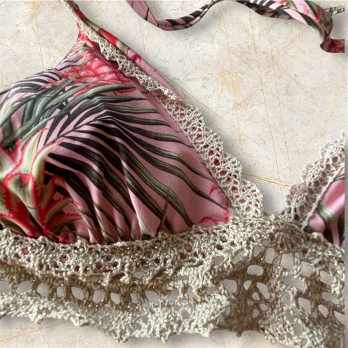 Blue Point pink tie triangle bikini top new, size Small