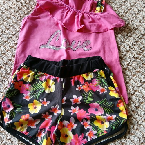Summer clothes pack for girl size 13-14 like new, 11 pieces