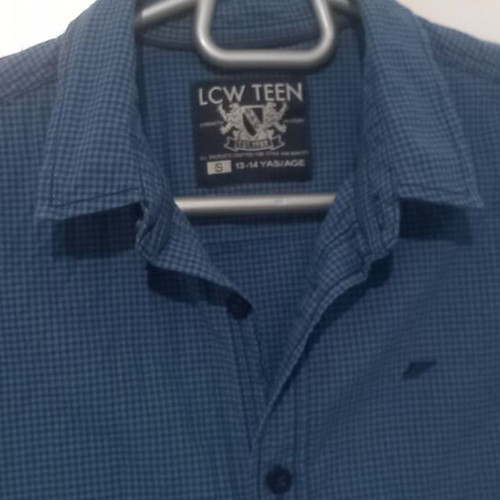 Small short-sleeve shirt for 13-14 years old, like new, black and blue