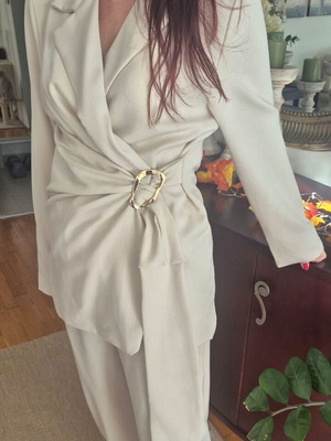 Women's cream suit new with wrap blazer one size