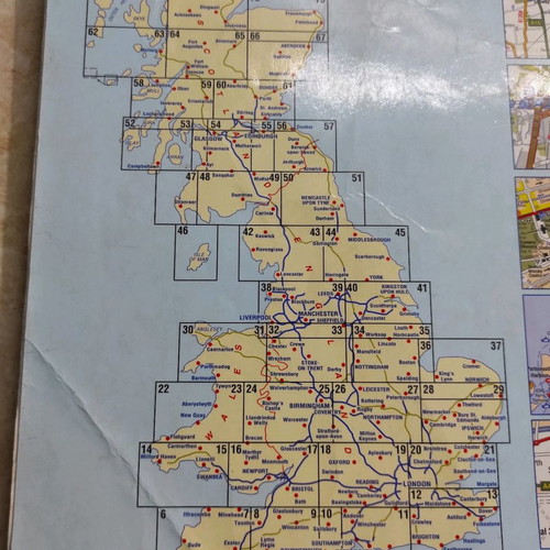 Great Britain Road Atlas A-Z with detailed maps 1:250000 in good condition