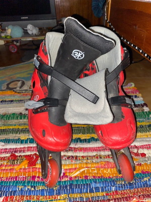 Children's red rollers used size 38-39