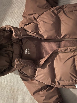 Zara Kids Puffer Jacket 104 cm size, like new, dark brown