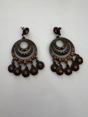 Metal earrings with orange rhinestones like new