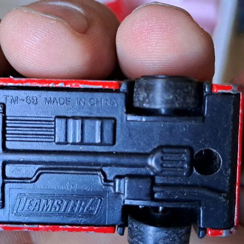 Fire brigade used, 4 metal vehicles