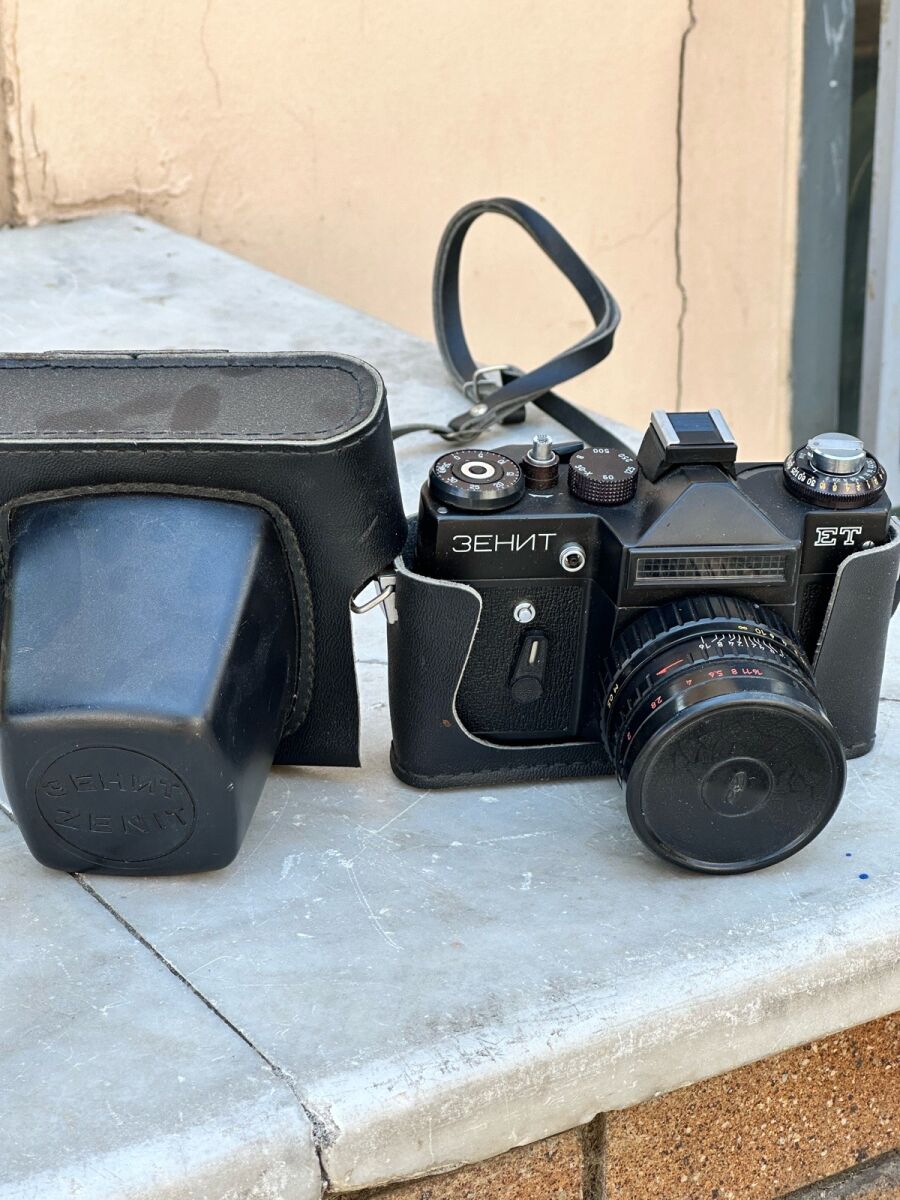 Zenit ET camera with Helios 44-2 58mm… - € 90,00 - Vendora.cy