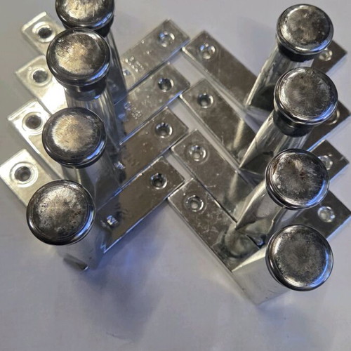 Adjustable metal legs used, pack of 8 pieces