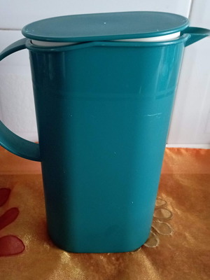 Preludio Tupperware Pitcher 1.7L used, cypress color