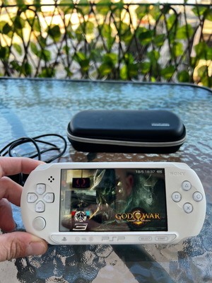 Sony PlayStation Portable PSP Street E1004 σαν καινούργιο, 32GB, θήκη και φορτιστής