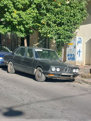 Bmw 518 1983 μεταχειρισμένο, σε καλή κατάσταση, ιδανική για ανταλλακτικά