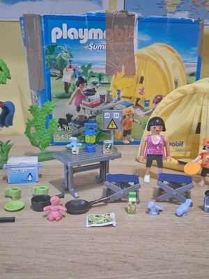 Playmobil Family Camping Trip 5435 used