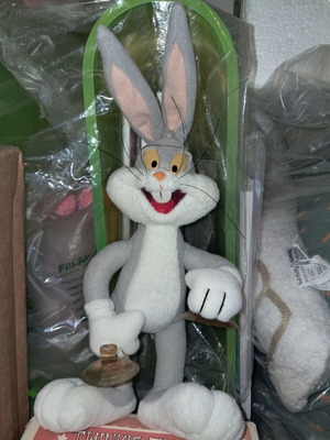 Λούτρινο κουκλάκι Bugs Bunny Looney Tunes μεταχειρισμένο με βεντούζες