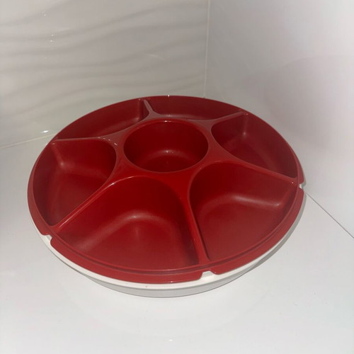 Tupperware container new with lid for cold cuts and cheese
