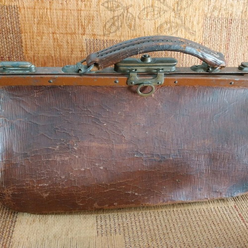 Hunting set used with Saint-Etienne leather bag and 1941 cartridges