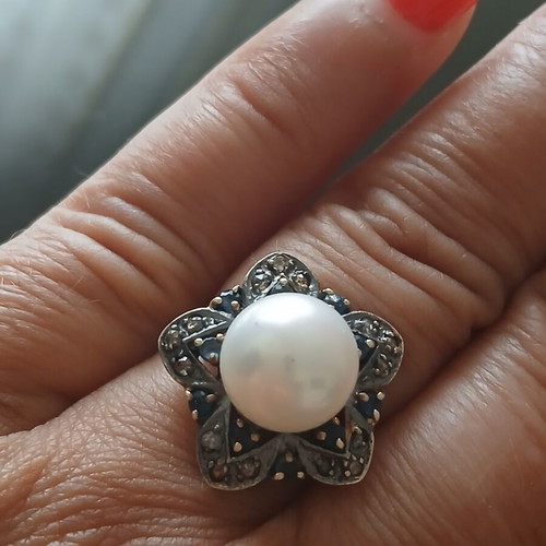 Ring with 14K gold base and 925 silver, diamonds, sapphires, large pearl, like new, 17 mm