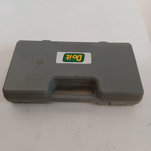 Επαναφορτιζόμενο ηλεκτρικό κατσαβίδι Skarmax 4.8V σαν καινούργιο με 8 καρυδάκια και 27 μύτες