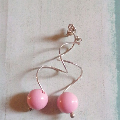 Silver 925 earrings with pink bead like new