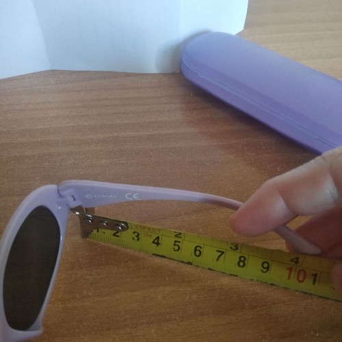 Elsa & Anna children's sunglasses used with case