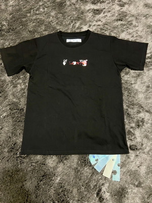 Off White T Shirt new, size large, black