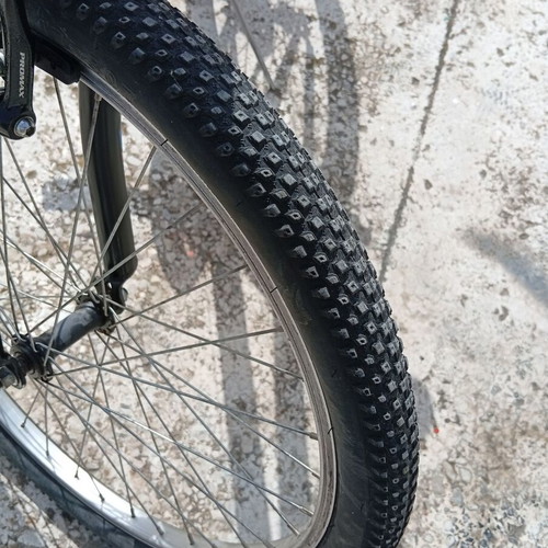 Women's bicycle used, 21-speed, 24 inch