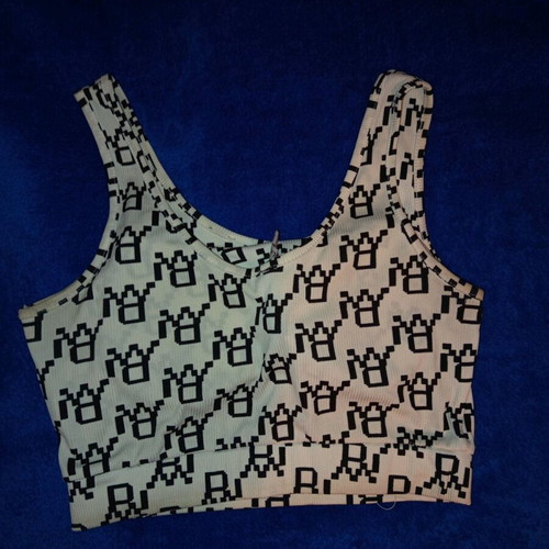 Crop top with built-in bra like new, white with black pattern, size S-M
