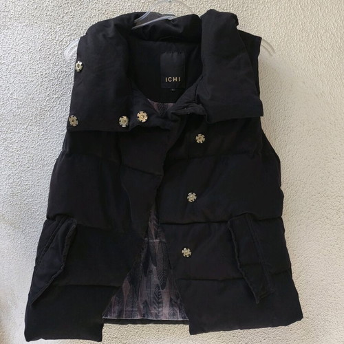 Ichi puffer jacket sleeveless black like new, size Small
