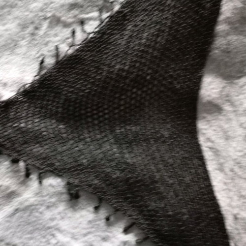 Knitted scarf like new, black