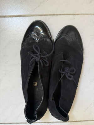 Oxfords black leather used, size 39