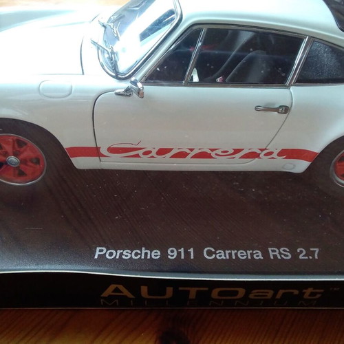 Porsche 911 Carrera RS 2.7 1:18 Autoart die-cast model new