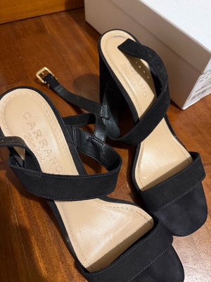 Carrano sandals used, size 40, black