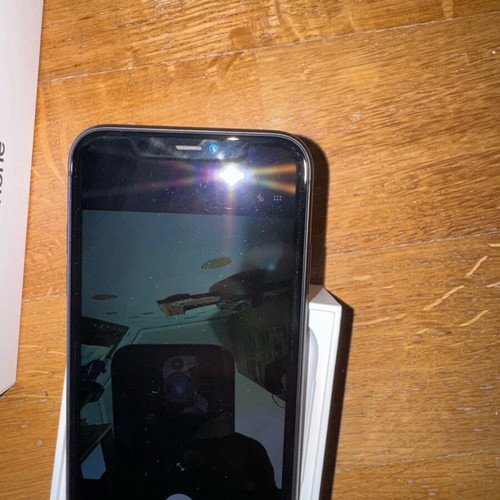 iPhone 11 128GB black used, dual SIM, slight camera flicker