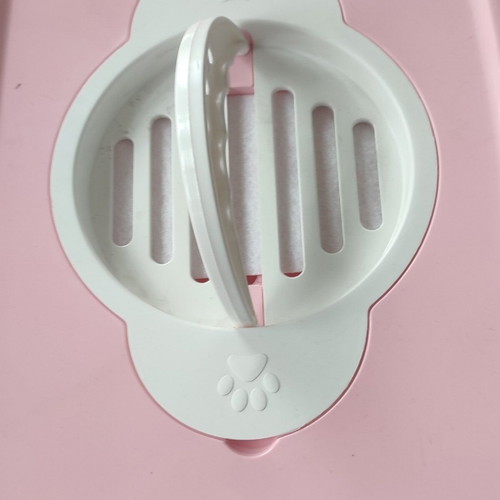 Closed cat litter box new with door and handle