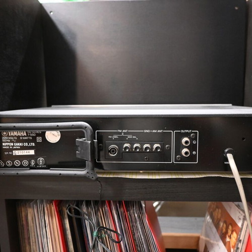 Yamaha Tuner T-550 analog stereo receiver