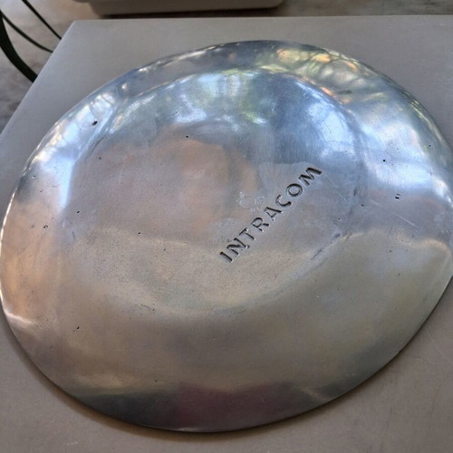 Decorative engraved plate by Achilleas Droungas for Intracom, 31 cm