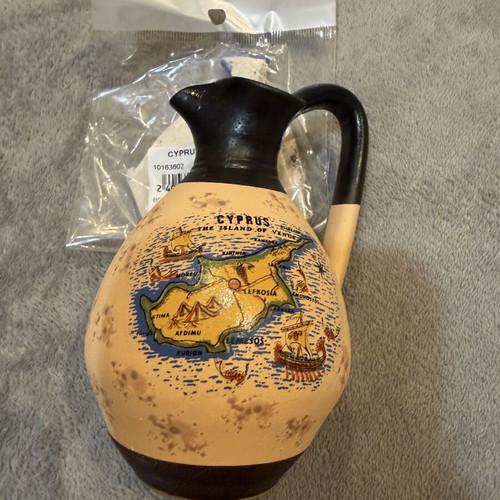 Cypriot souvenir set ceramic vase and boat magnet new