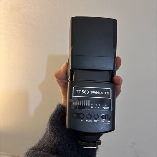 TT560 Camera Flash like new