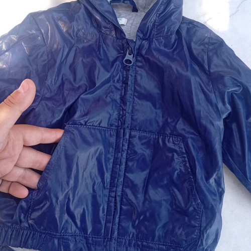Benetton anti-anemic baby jacket like new, size 6-9 months