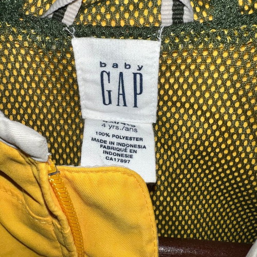 Gap sleeveless windbreaker used for boy 4 years old, yellow