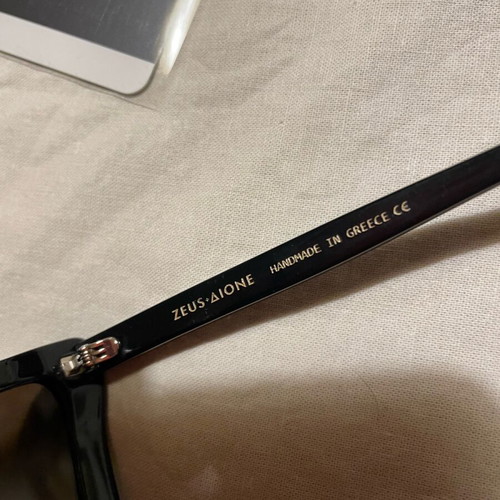 Zeus + Dione Amaryllis sunglasses like new, black frame with brown lens