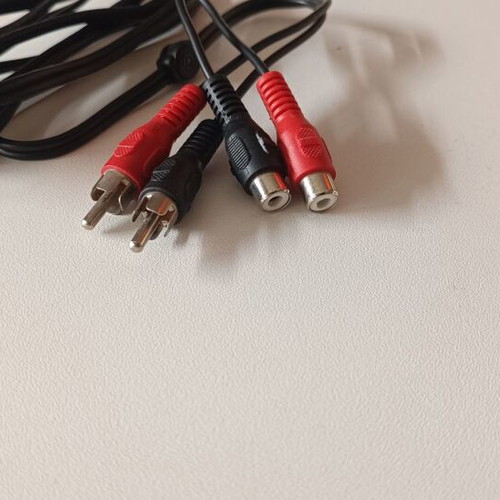 RCA audio extension cable like new, 2 male to 2 female