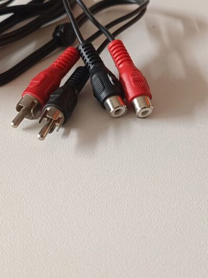 RCA audio extension cable like new, 2 male to 2 female