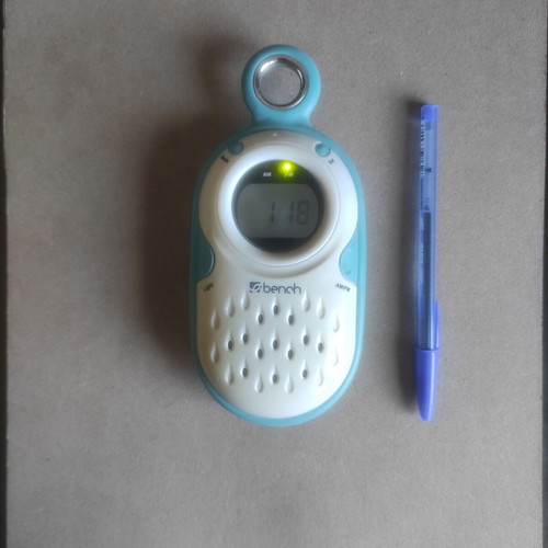 Bench KH 2245 waterproof bathroom radio used with limited functionality