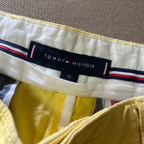 Tommy Hilfiger Bermuda shorts like new, size 32, yellow