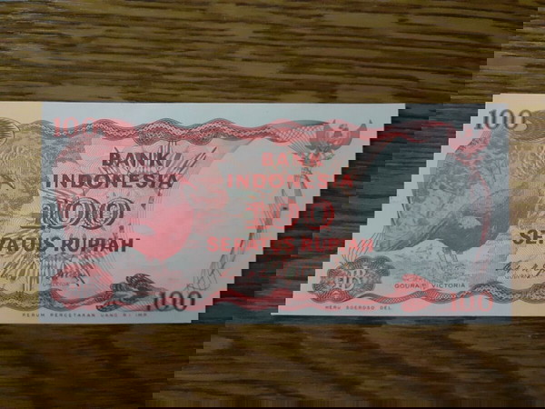 ΙΝΔΟΝΗΣΙΑ 100 RUPIAH ( 1982 ) / INDONESIA 100 RUPIAH ( 1984 ) P # 122 UNC
