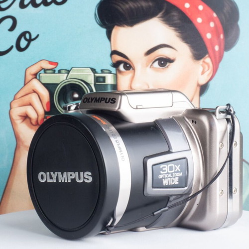 Olympus SP-800UZ 14MP superzoom digital camera used, 30x optical zoom