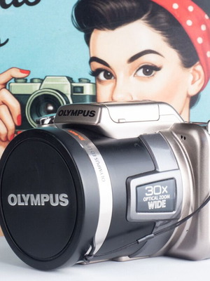 Olympus SP-800UZ 14MP superzoom digital camera used, 30x optical zoom